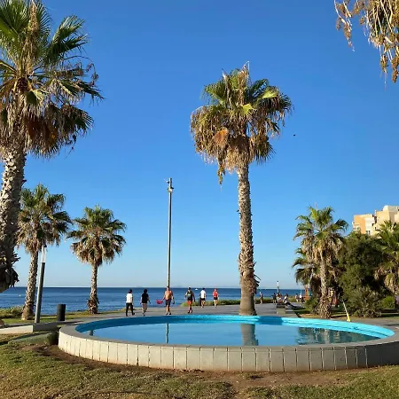 Beachfront Bliss - Beautiful Sea View With Pool Апартаменты Торевьиа